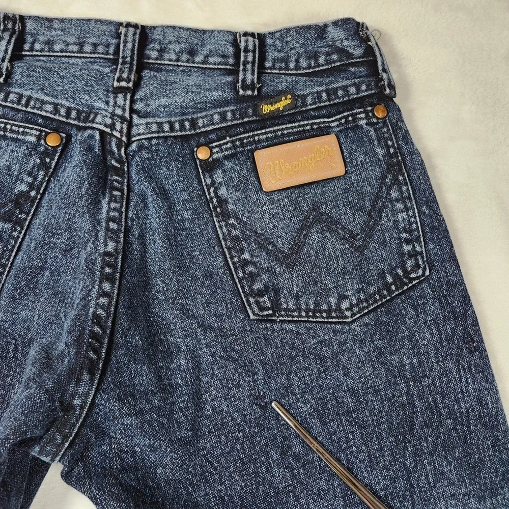 Wrangler Jeans Men 32x30 Blue Excellent Acid Wash Cowboy Cut 13MWZNF Made in USA